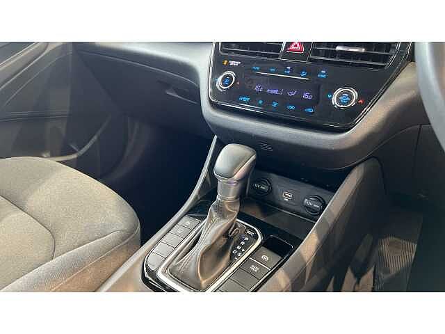 Hyundai Ioniq IONIQ 1.6 GDi Hybrid Premium SE 5dr DCT