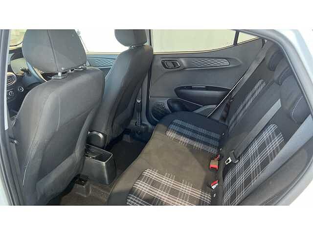 Hyundai i10 I10 1.0 [58] Premium 5dr Auto [Nav]