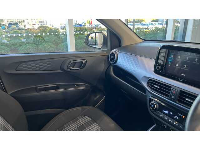 Hyundai i10 I10 1.0 [58] Premium 5dr Auto [Nav]