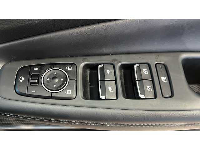 Hyundai Santa Fe SANTA FE 1.6 TGDi Hybrid Premium 5dr Auto