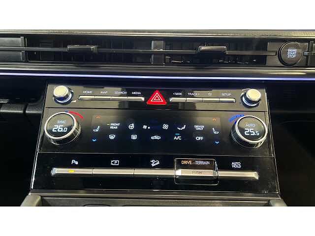 Hyundai Santa Fe SANTA FE 1.6 TGDi Hybrid Calligraphy 5dr 4WD Auto