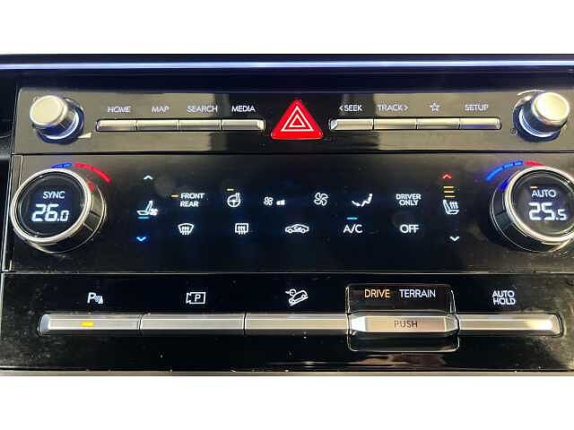 Hyundai Santa Fe SANTA FE 1.6 TGDi Hybrid Calligraphy 5dr 4WD Auto