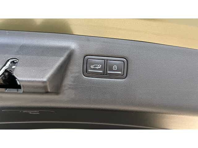 Hyundai Santa Fe SANTA FE 1.6 TGDi Hybrid Calligraphy 5dr 4WD Auto