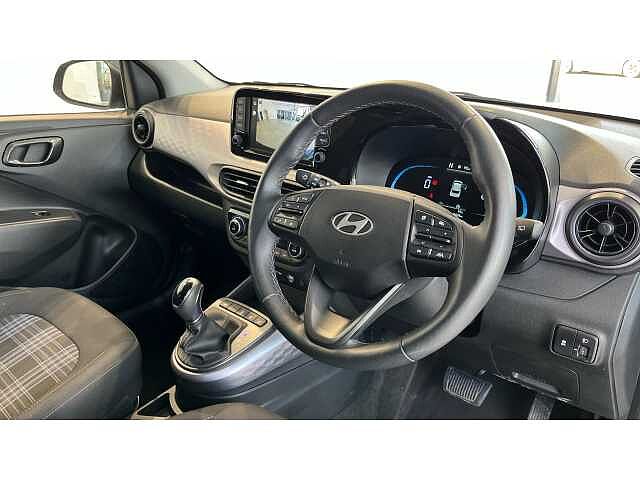 Hyundai i10 I10 1.0 [63] Premium 5dr Auto [Nav]