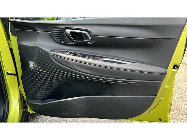 Hyundai Bayon Bayon HAT 1.0 T-gdi 90PS Tech Line DCT
