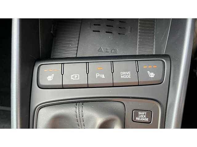Hyundai Bayon Bayon HAT 1.0 T-gdi 90PS Tech Line DCT