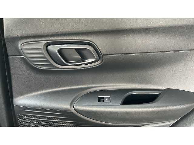 Hyundai Bayon Bayon HAT 1.0 T-gdi 90PS Tech Line DCT