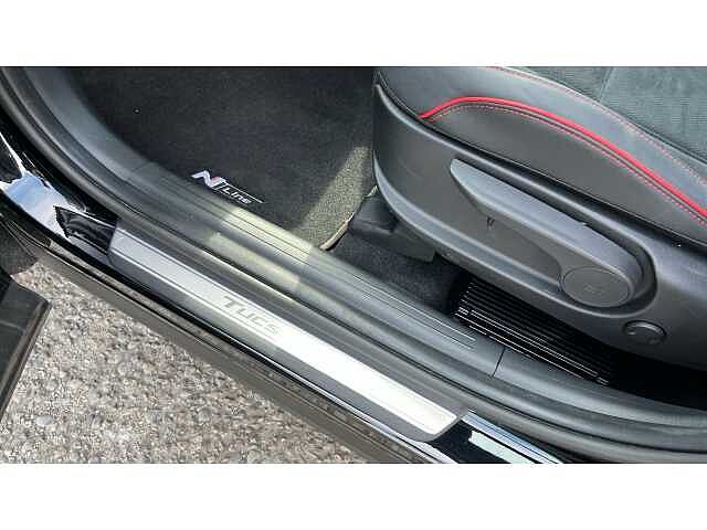 Hyundai TUCSON Tucson 1.6T Hybrid 239ps N Line AU Abyss Black