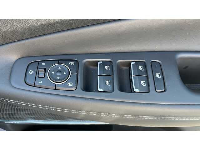 Hyundai Santa Fe SANTA FE 1.6 TGDi Plug-in Hybrid Ultimate 5dr 4WD Auto